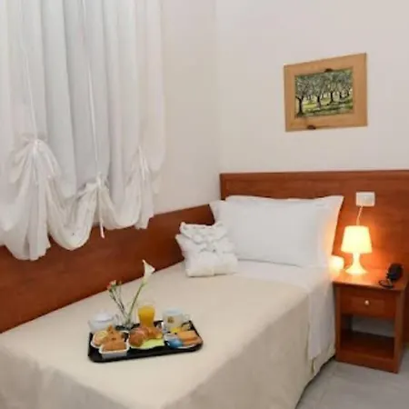 Buon Centro - - Self Check-in Hotel