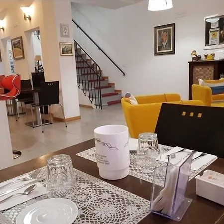 Buon Centro - - Self Check-in بولونيا