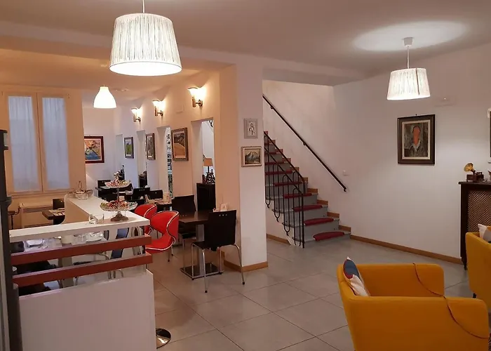 Buon Centro - - Self Check-in Hotel