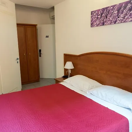 Buon Centro - - Self Check-in 3* Bolonia