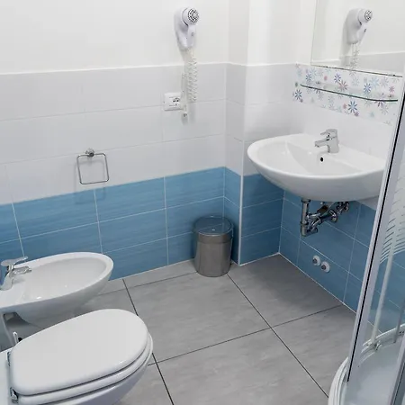 Buon Centro - - Self Check-in 3* Bolonia